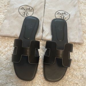 Brand new black leather sandal